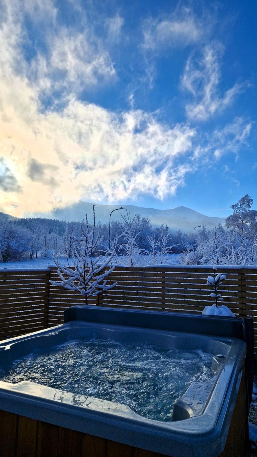 Widokowo - Domki Z Widokiem Na Sniezke Z Jacuzzi I Sauna كارباش المظهر الخارجي الصورة